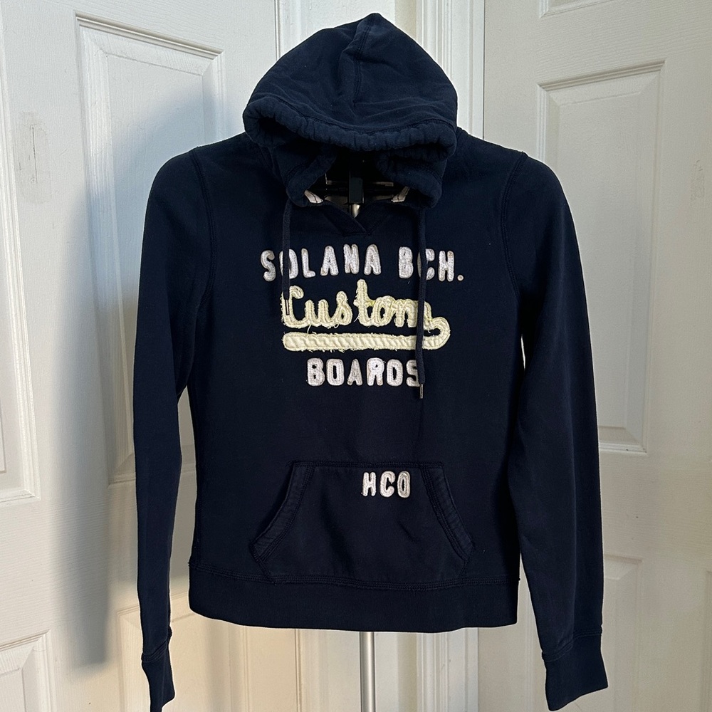 Hollister Women’s Navy Blue Pullover Hoodie in Size L Y2K